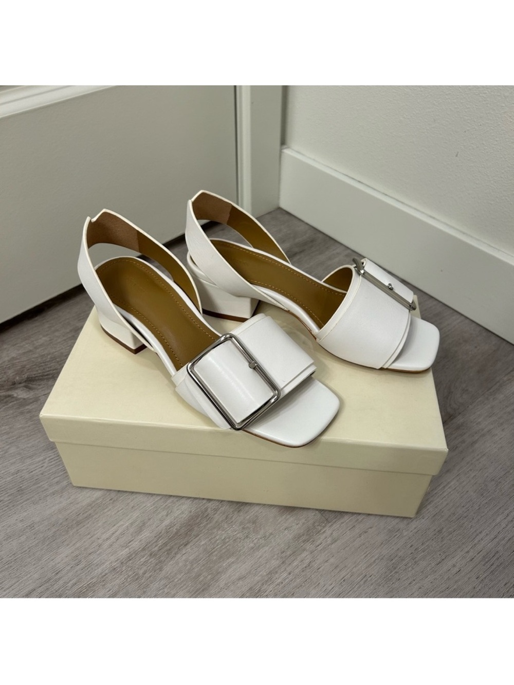 12 STOREEZ White Buckle Low Heel Sandals Women's Dress Shoes faux leather